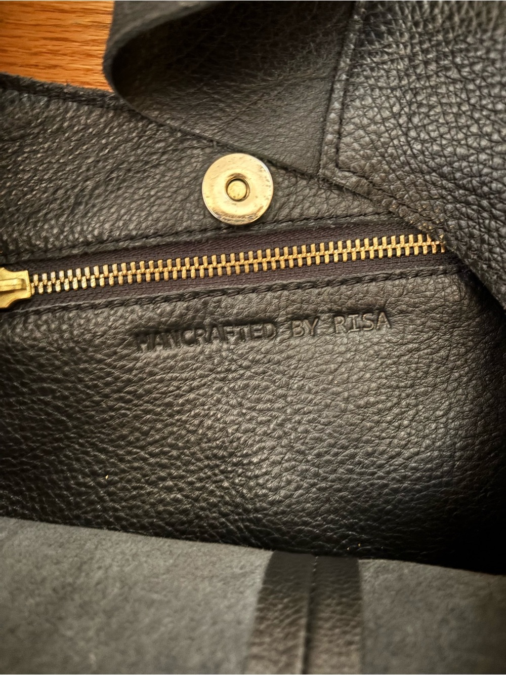 Risa Classic knot Black Leather Hobo Shoulder Bag - Picture 2 of 9